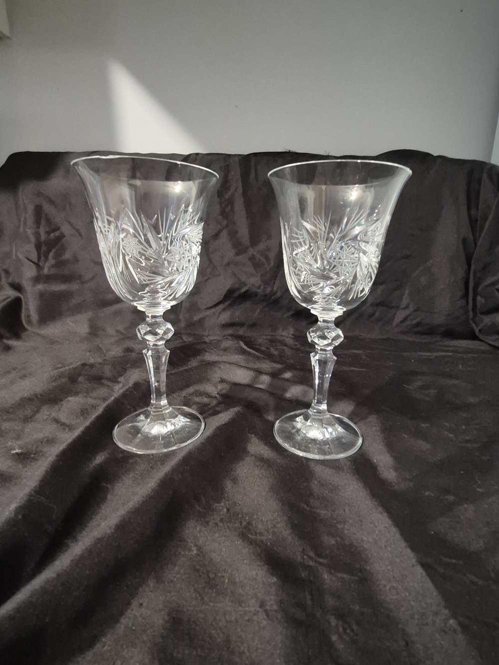 Crystal Cut Wine Glasses – Clear Leaded Glass Stemware (Pair)